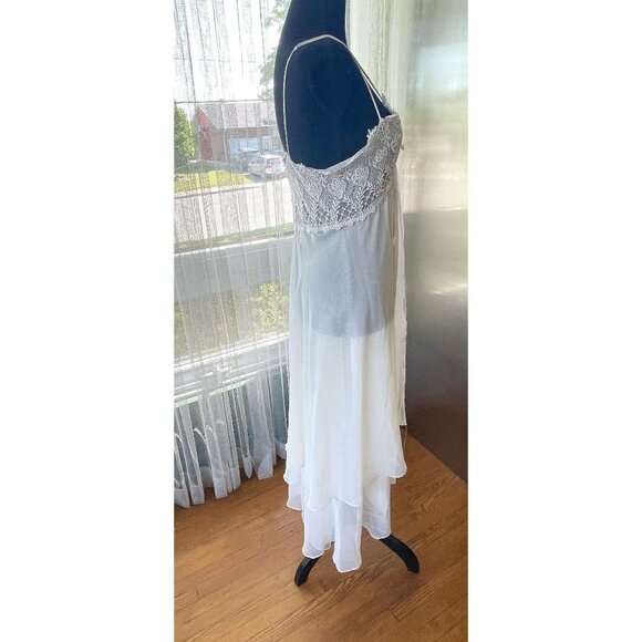 Vintage 80s night dress, silky sheer white, lace bust, Flora Nikrooz, 6/8 (S/M) - Picture 8 of 9